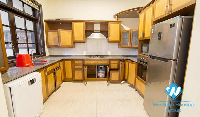 Nice villa near unis school for rent